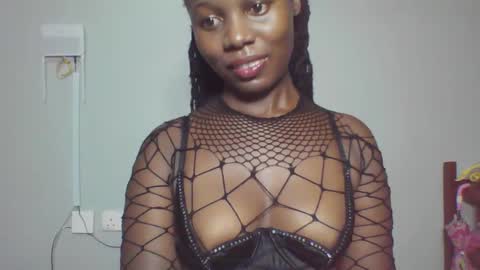 Snapshot of melanin_sassy96 chatting on December 2024 03:25:02 PM bad lil shawry online show from December 2024 03:25:02 PM
