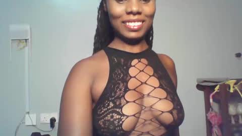 Snapshot of melanin_sassy96 chatting on December 2024 08:54:02 PM bad lil shawry online show from December 2024 08:54:02 PM