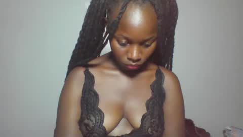 Snapshot of melanin_sassy96 chatting on January 2025 01:37:02 AM bad lil shawry online show from January 2025 01:37:02 AM
