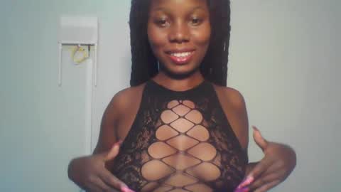 Snapshot of melanin_sassy96 chatting on January 2025 10:41:02 PM bad lil shawry online show from January 2025 10:41:02 PM