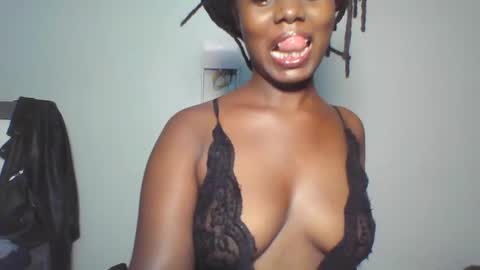 Snapshot of melanin_sassy96 chatting on January 2025 09:00:01 PM bad lil shawry online show from January 2025 09:00:01 PM
