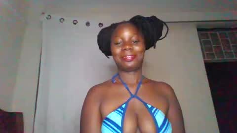 Snapshot of melanin_sassy96 chatting on February 2025 01:40:01 AM bad lil shawry online show from February 2025 01:40:01 AM