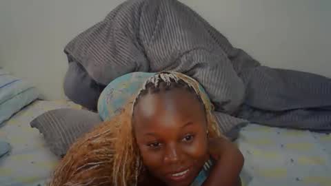 Snapshot of melanin_sassy96 chatting on September 2025 07:10:01 AM bad lil shawry online show from September 2025 07:10:01 AM