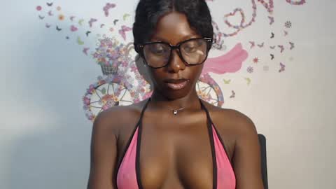 Snapshot of melanine_floral chatting on March 2025 08:35:02 PM Praiz online show from March 2025 08:35:02 PM