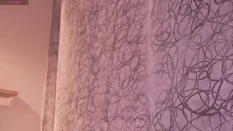 MelanyLuv online show from April 2026 10:18:01 PM