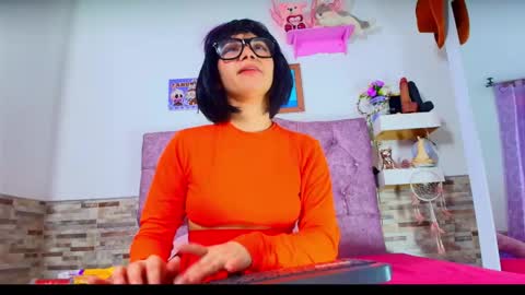 Melanny taylor online show from November 2025 10:02:01 PM