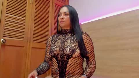 melany_colors online show from November 2025 02:28:01 PM