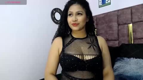 Snapshot of melany_garden chatting on September 2025 02:07:01 PM LAURA online show from September 2025 02:07:01 PM