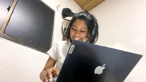 melanygonz online show from December 2024 12:28:01 AM