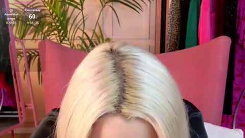 Snapshot of melanykink chatting on September 2025 12:50:01 PM Melany online show from September 2025 12:50:01 PM