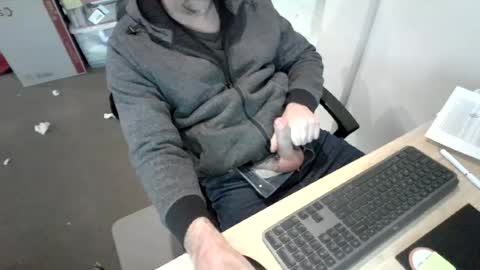 Snapshot of melbguy_075 chatting on June 2026 06:21:02 AM melbguy_075 online show from June 2026 06:21:02 AM