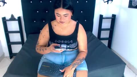 Snapshot of meli_blad chatting on February 2025 08:03:01 PM meli_blad online show from February 2025 08:03:01 PM