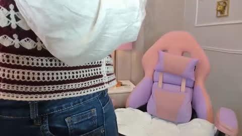 Snapshot of melie_me chatting on February 2026 11:39:01 AM MELIE online show from February 2026 11:39:01 AM