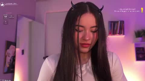 Snapshot of meliflua_a chatting on June 2026 06:01:01 PM Meli online show from June 2026 06:01:01 PM