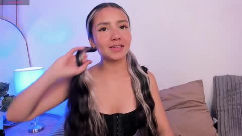 Melii  online show from March 2026 11:32:01 AM