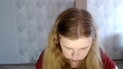 Snapshot of melina_beauty chatting on April 2026 06:51:01 AM Melina online show from April 2026 06:51:01 AM