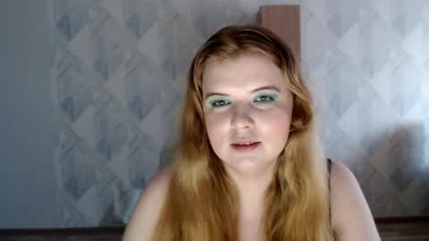 Snapshot of melina_beauty chatting on May 2026 03:50:01 PM Melina online show from May 2026 03:50:01 PM
