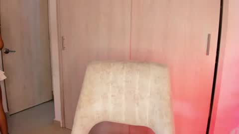 Snapshot of melina_ferrer1 chatting on June 2026 02:42:01 PM EI online show from June 2026 02:42:01 PM