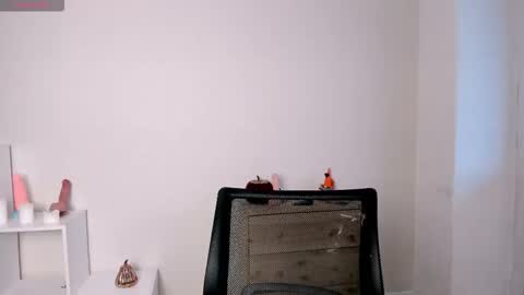 Snapshot of melinamonroe chatting on November 2025 03:29:02 AM My name is Melina online show from November 2025 03:29:02 AM