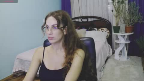 Snapshot of melinasmit chatting on September 2025 08:15:02 AM Melina online show from September 2025 08:15:02 AM