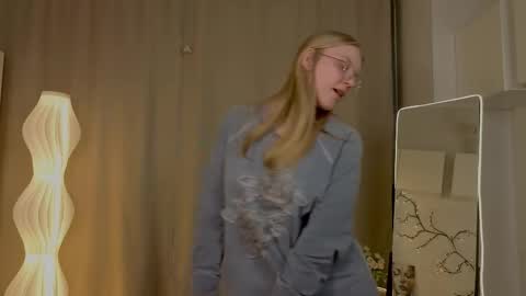 Alice - online show from April 2026 07:11:01 PM