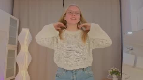 Alice - online show from April 2026 07:04:02 PM