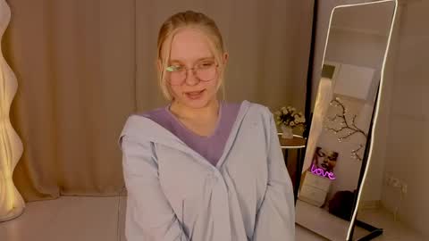 Alice - online show from April 2026 07:58:02 PM