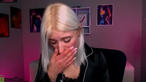 Melisa online show from October 2025 07:36:01 PM