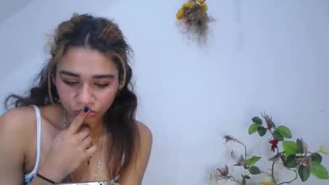 Snapshot of meliss1 chatting on January 2025 09:20:01 PM melissa online show from January 2025 09:20:01 PM