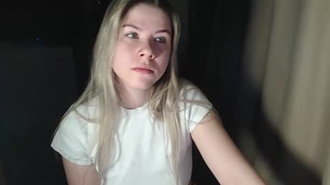 Melissa  Ray online show from December 2024 11:14:01 PM