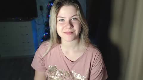 Melissa  Ray online show from December 2024 05:43:01 PM