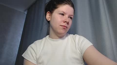 Melissa  Ray online show from March 2025 03:32:01 AM