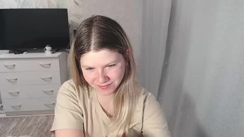 Melissa  Ray online show from March 2025 02:04:02 AM