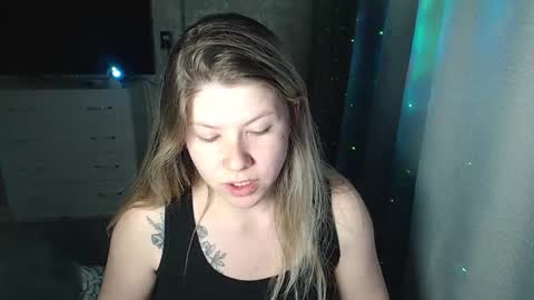 Melissa  Ray online show from March 2025 05:39:02 PM