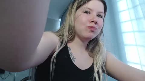 Melissa  Ray online show from March 2025 09:13:01 AM