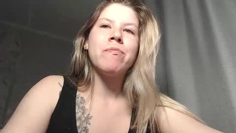 Melissa  Ray online show from March 2025 06:52:01 PM