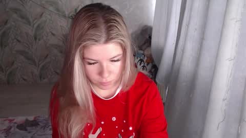 Melissa  Ray online show from December 2025 07:57:02 AM