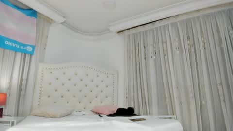 Snapshot of melissa_ebony_ chatting on June 2026 10:19:02 PM Melissa E. online show from June 2026 10:19:02 PM