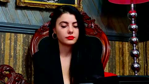 Melissa online show from December 2024 12:25:02 PM