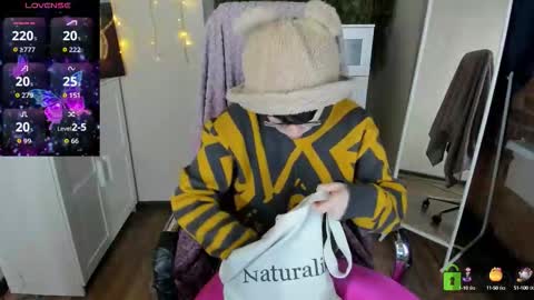 Melissa online show from October 2025 09:57:01 PM