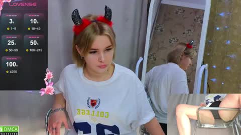 melissaavis online show from April 2026 08:32:01 PM