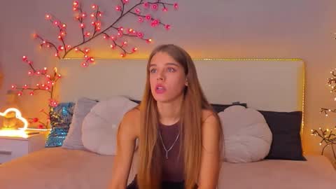 Snapshot of melissacrayzy chatting on September 2025 12:15:02 PM MelissaCrayzy online show from September 2025 12:15:02 PM