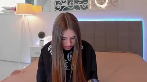 Snapshot of melissacrayzy chatting on April 2026 05:23:01 AM MelissaCrayzy online show from April 2026 05:23:01 AM