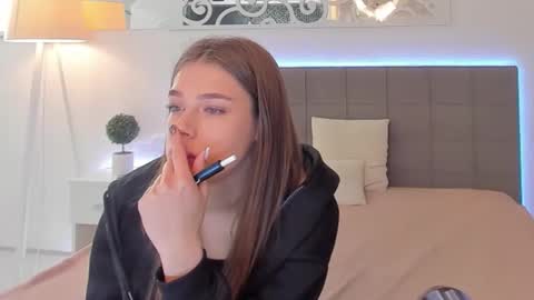 Snapshot of melissacrayzy chatting on May 2026 06:32:01 AM MelissaCrayzy online show from May 2026 06:32:01 AM