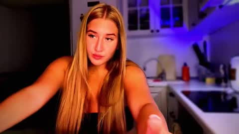 melissalii online show from September 2025 06:18:02 PM