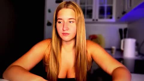 melissalii online show from September 2025 01:25:02 PM