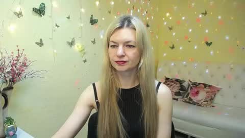 Snapshot of melissatylerbb chatting on April 2026 06:27:01 AM Melissa online show from April 2026 06:27:01 AM