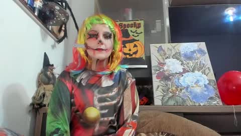 Snapshot of mellbell_ chatting on October 2025 07:59:01 PM MellyMell online show from October 2025 07:59:01 PM