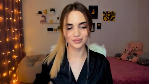 Tessa online show from December 2024 08:01:02 PM