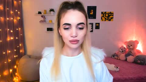 Tessa online show from December 2024 12:37:02 AM